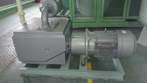 Bom chan khong Becker U4.250 nha may TOPLA