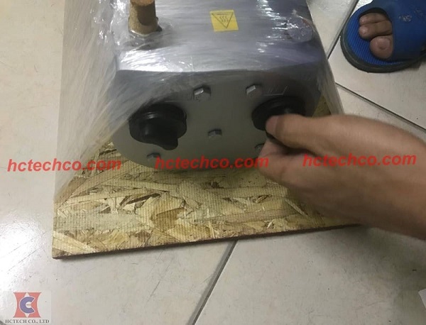 Công ty HCTECH nhập khẩu bơm hút chân không Gast chính hãng