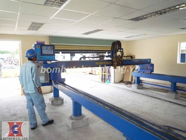 Bơm chân không cho máy cắt kim loại