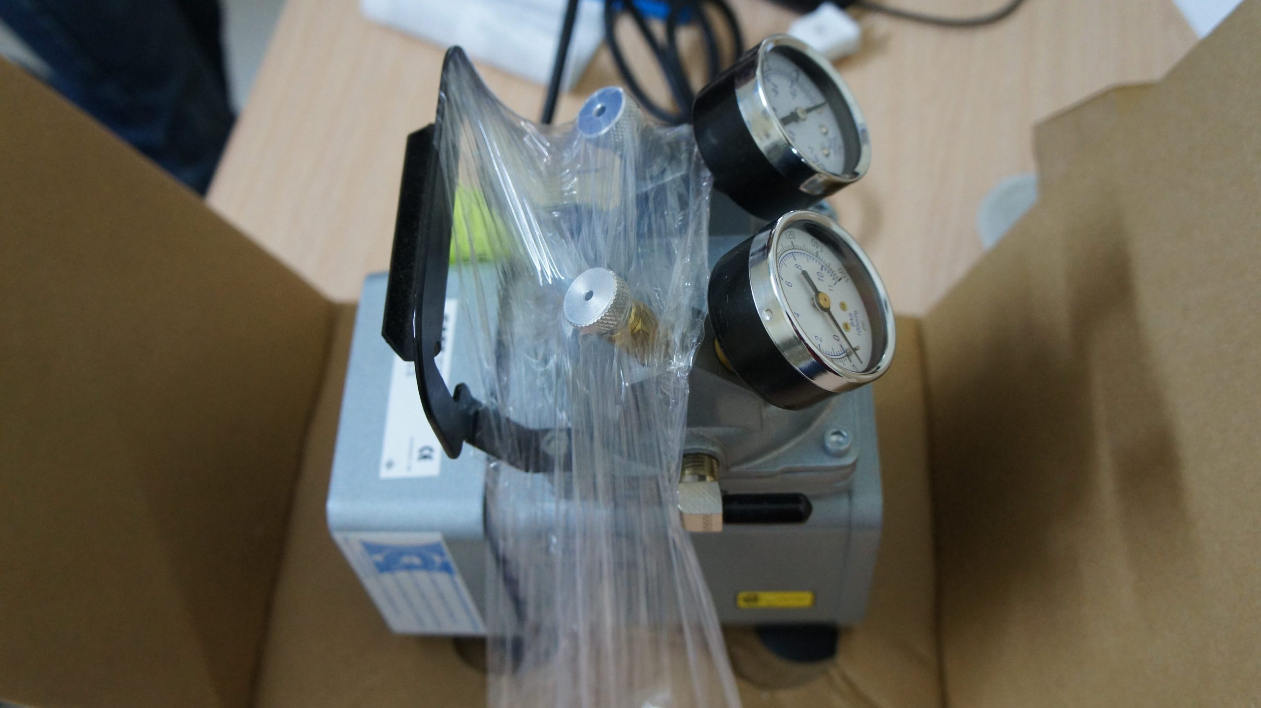 Review về bơm hút chân không thí nghiệm DOA P504 BN