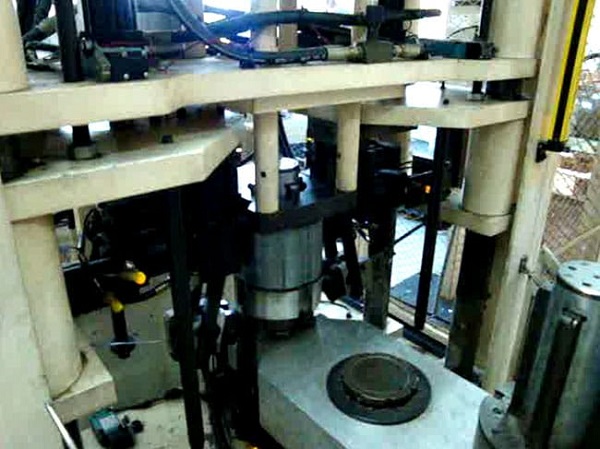 Bơm hút chân không trong sản xuất cánh quạt Rotor