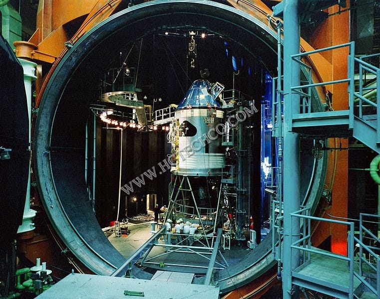 Chân không và các ứng dụng của chân không