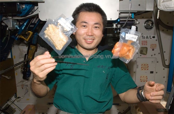 Công nghệ khí chân không góp phần vào chế độ ăn của các phi hành gia