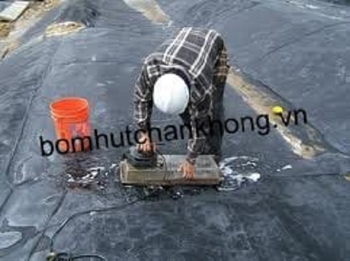 Phương pháp kiểm tra mối hàn bằng công nghệ chân không