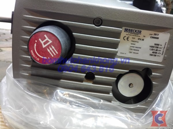 mua bom hut chan khong o dau chinh hang