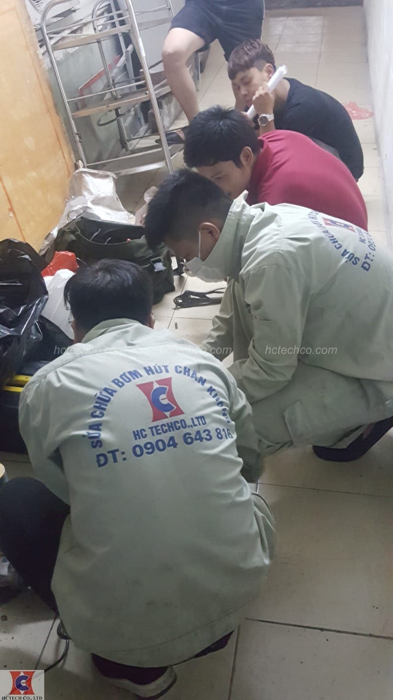 Sửa chữa bơm hút chân không cho bệnh viện Tim Hà Nội