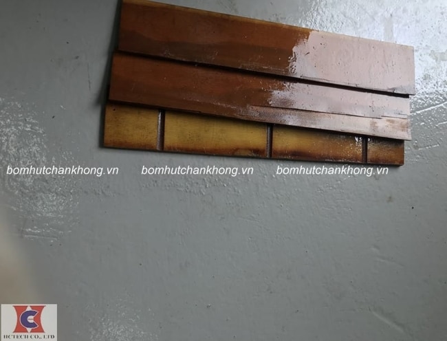 Cánh gạt bơm chân không Becker hư hỏng