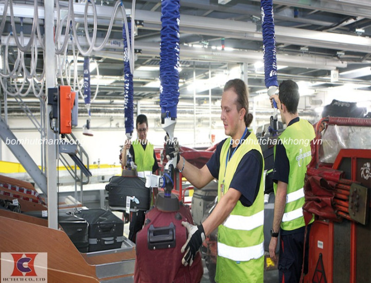 ứng dụng bơm hút chân không trong logistics sân bay