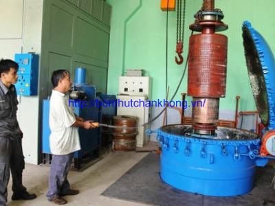 Ứng dụng hệ thống bơm hút chân không trong ngành công nghiệp điện