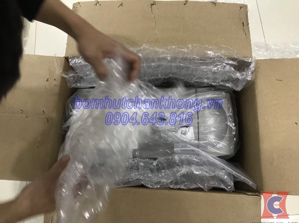 tui bong no ben trong kien hang giup bom becker an toan khi van chuyen