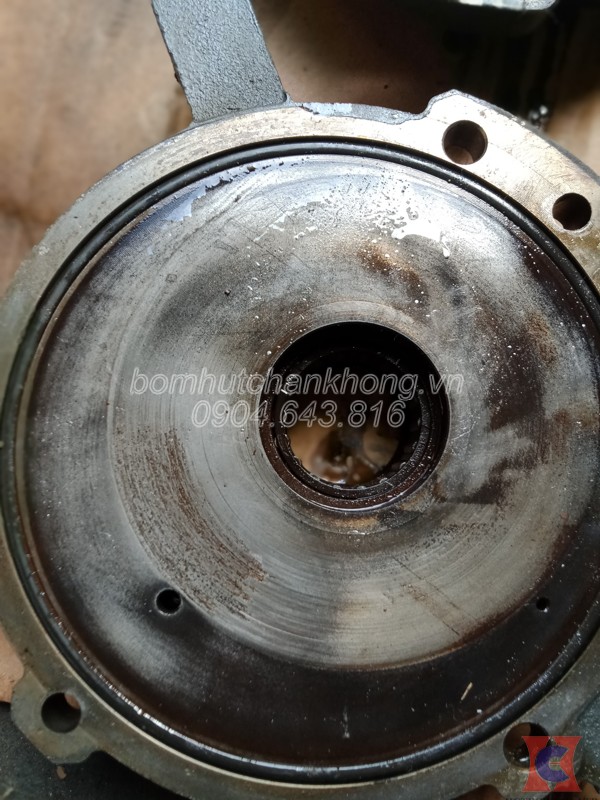 sua bom chan khong vong dau busch ra100 cho cong ty meiko kcn thach that