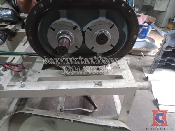 Bơm chân không được bảo dưỡng và vệ sinh sạch