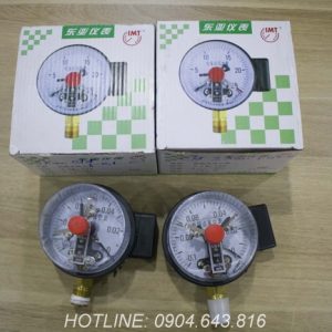 Đồng hồ áp suất 3 kim được cấu tạo vỏ inox chắc chắn