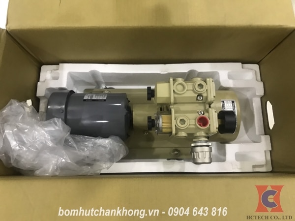 HCTECH nhập khẩu và bàn giao bơm chân không Vacutronics RV-25V-SS cho khách hàng