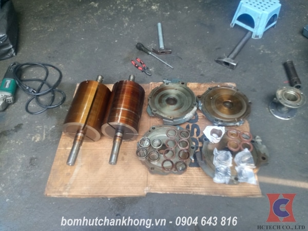 Một số bộ phận của máy bơm chân không Busch RA 0250