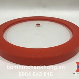 Nắp nồi dày và có gioăng cao su làm kín