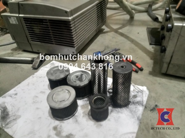 Vệ sinh và thay thế lọc gió cho bơm Becker