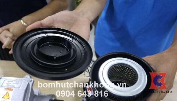 Đậy nắp bộ lọc khí bơm chân không