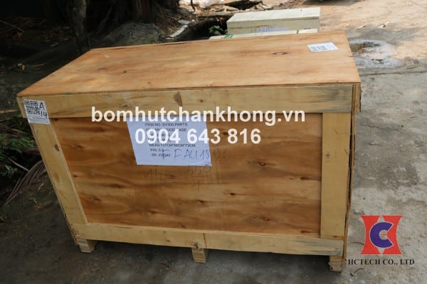 Bơm chân không Souz đóng gói trong thùng gỗ