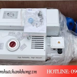 Bơm chân không kèm dầu