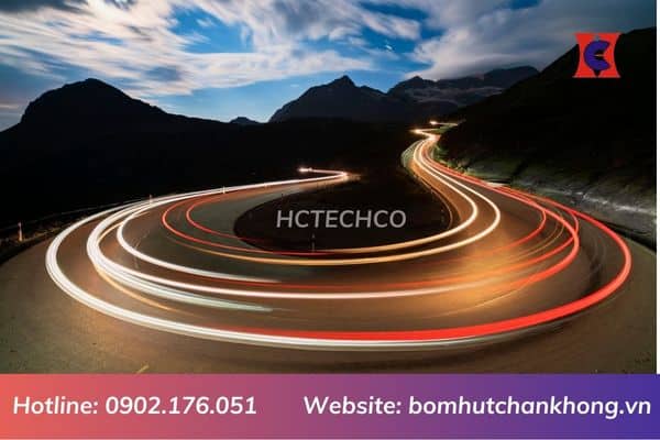 Vận tốc ánh sáng trong chân không – Giải mã bí ẩn khoa học